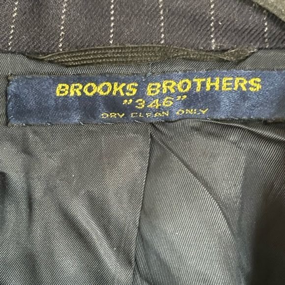 Brooks Brothers Men’s “346” Navy Pinstriped Blazer - Picture 6 of 16